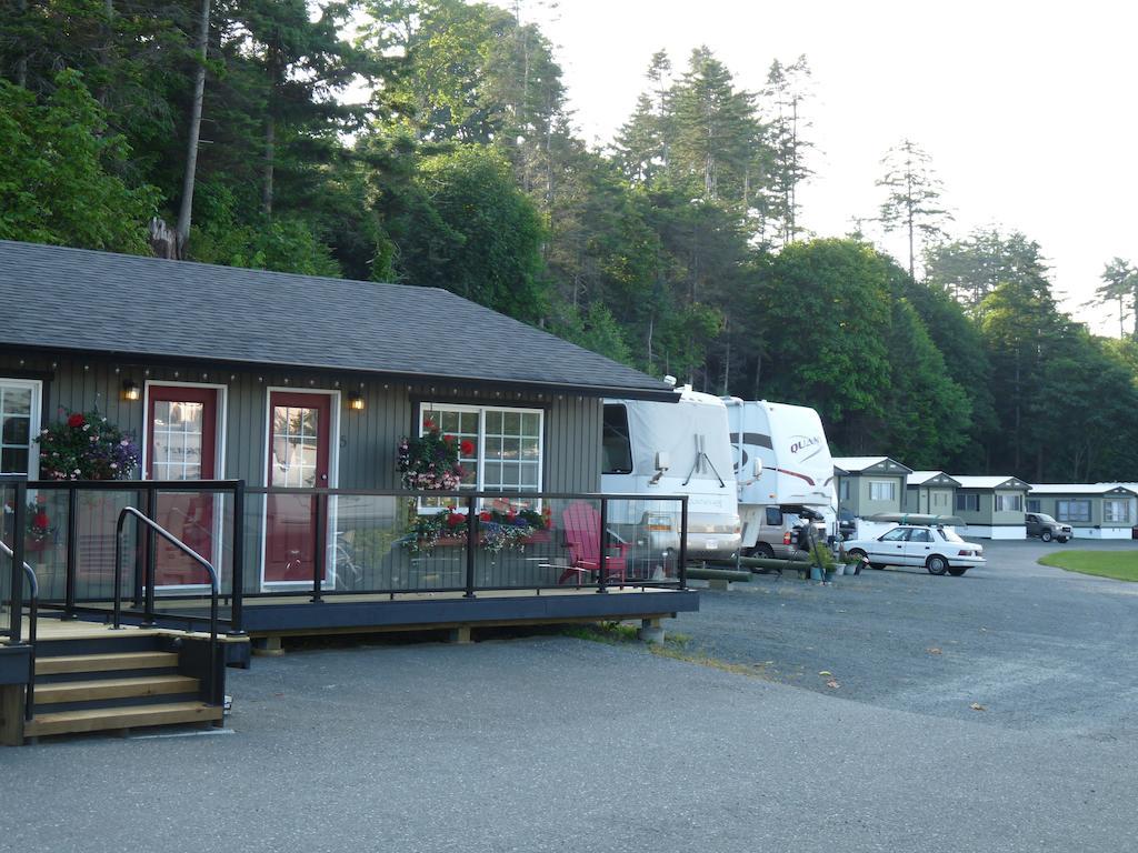 Driftwood By The Sea Inn Campbell River Esterno foto